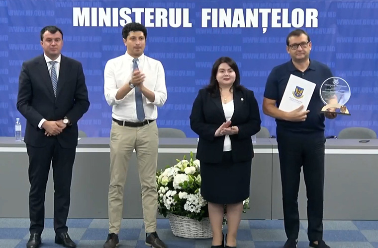 Igor Șcerbinschi,  ministrul Finanțelor, Petru Rotaru, directorul Serviciului Fiscal de Stat, Olga Golban, și președintele Comisiei economie, buget și finanțe, Radu Marian.