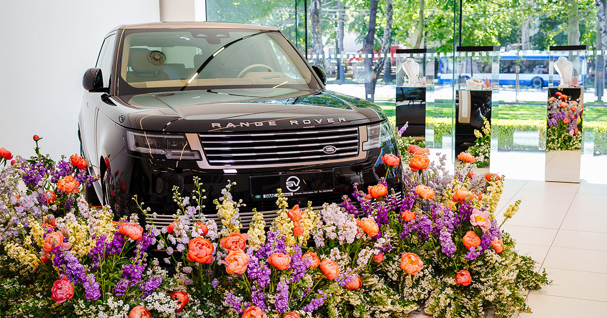 Весенний сад и мастер-класс для клиентов в пространстве Land Rover