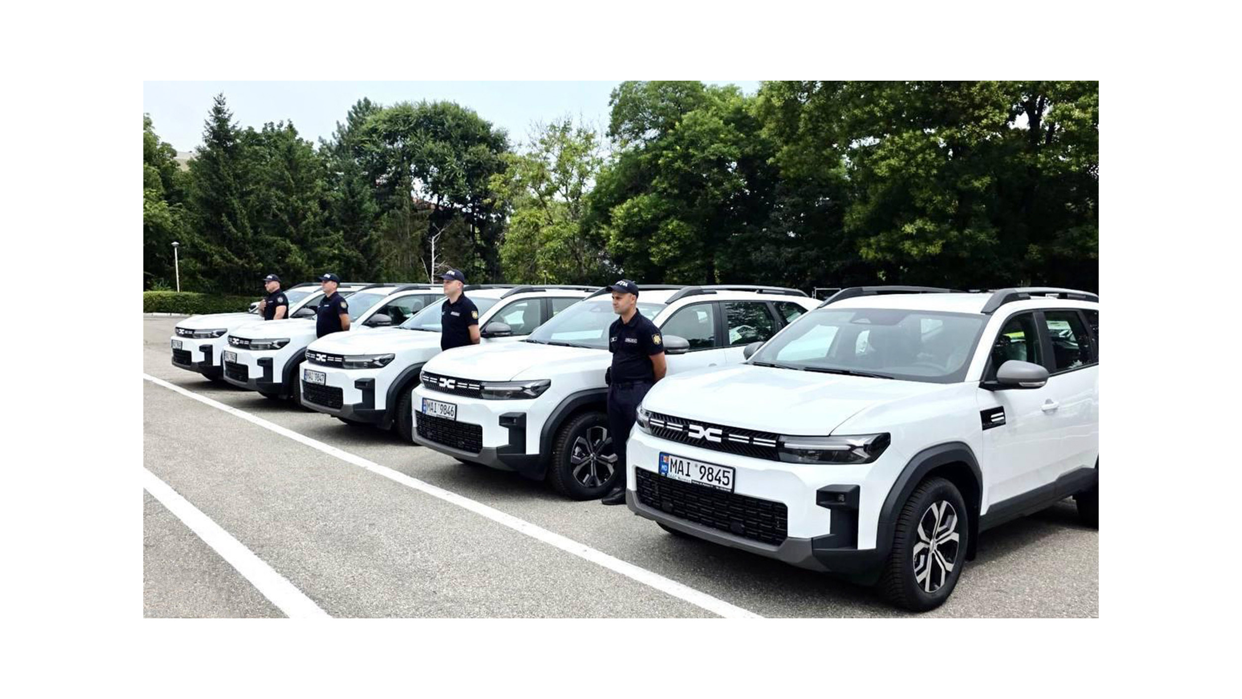 Cinci automobile Dacia au fost livrate în cadrul proiectului european ISTROS pentru protecția biodiversității