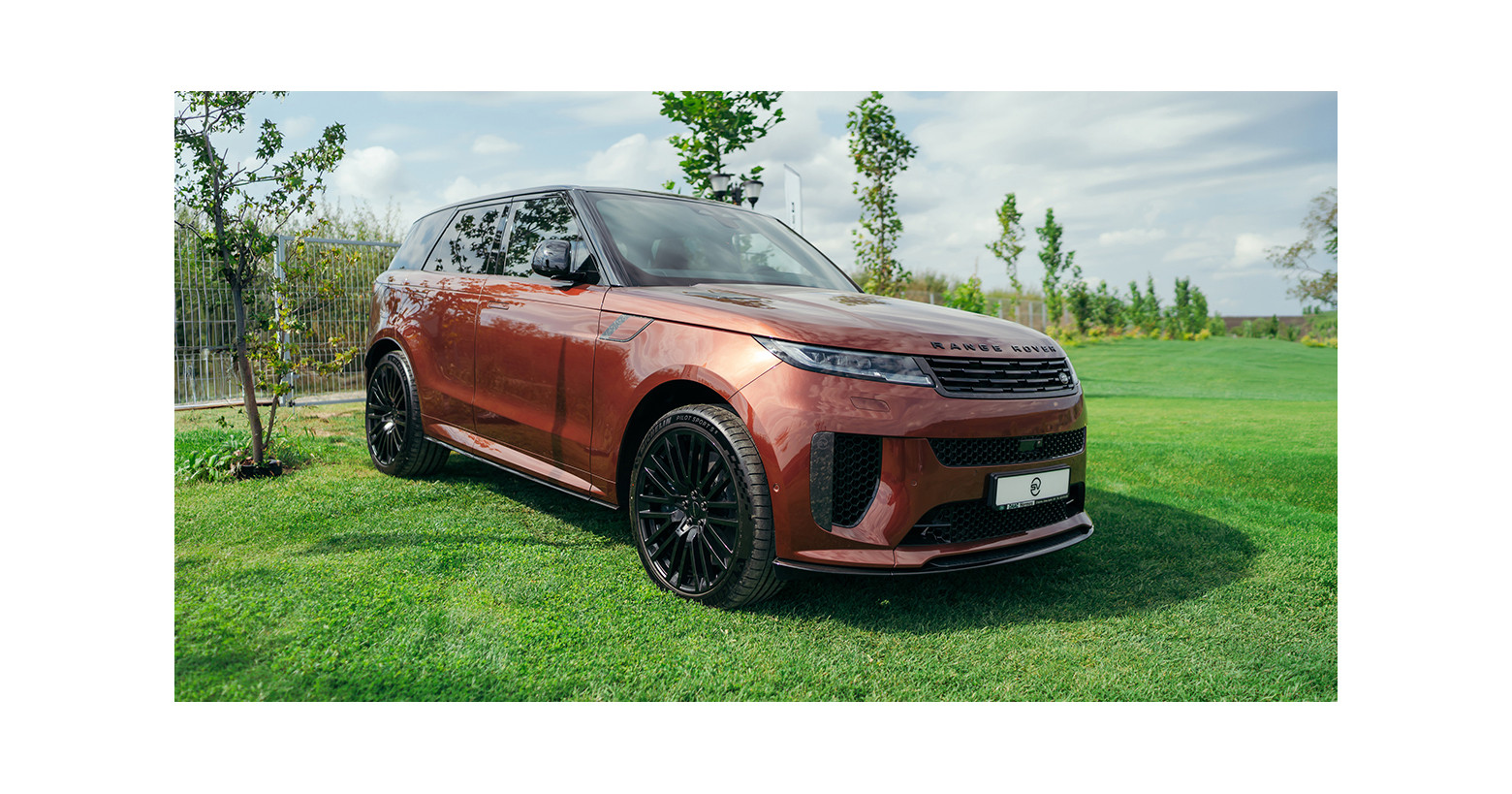 Range Rover — o viziune nouă asupra odihnei în extravilan