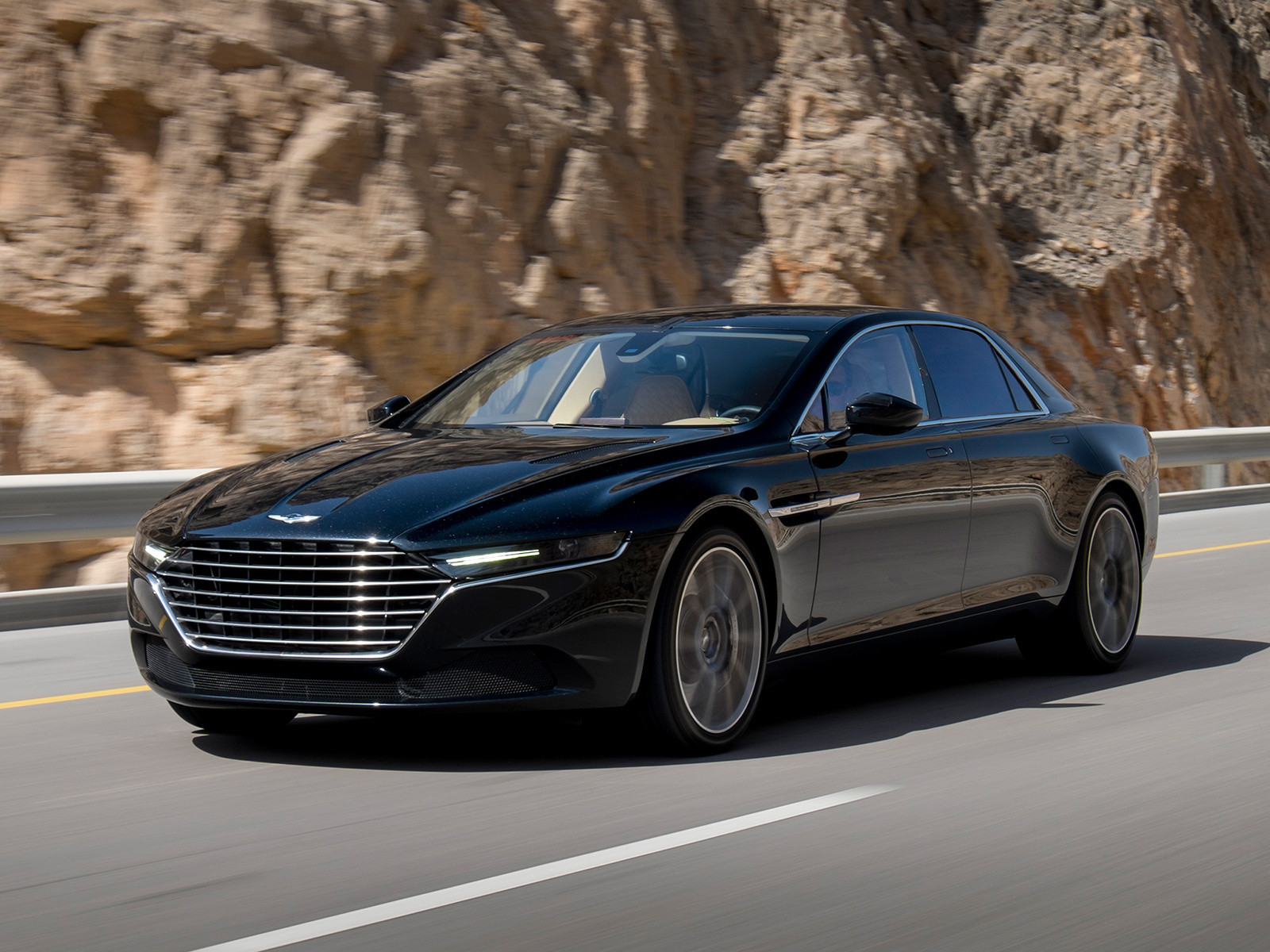 Geely Holding achizitioneaza 7,60% din actiunile Aston Martin Lagonda